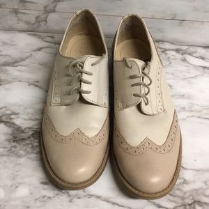 Nude wingtip oxford
